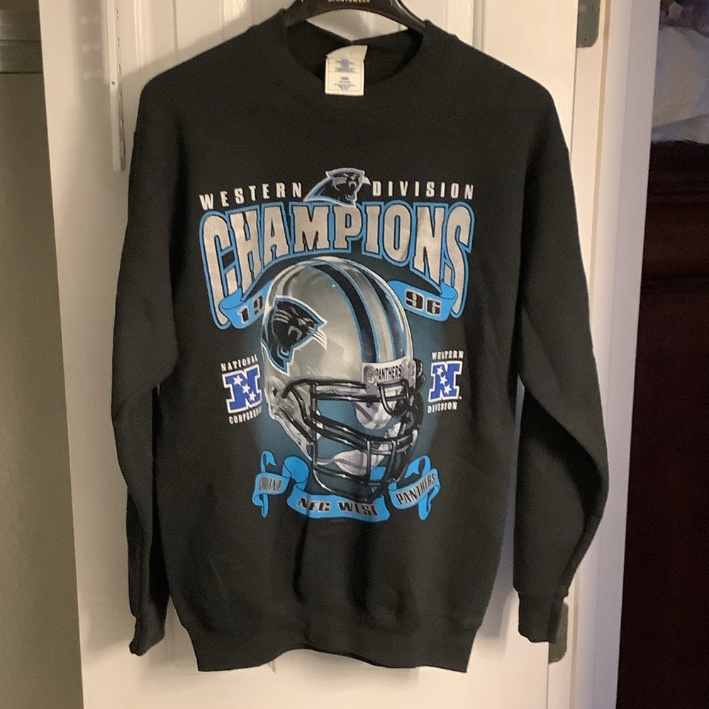 Pro Player Black and Blue Graphic Men's Crewneck Sweater